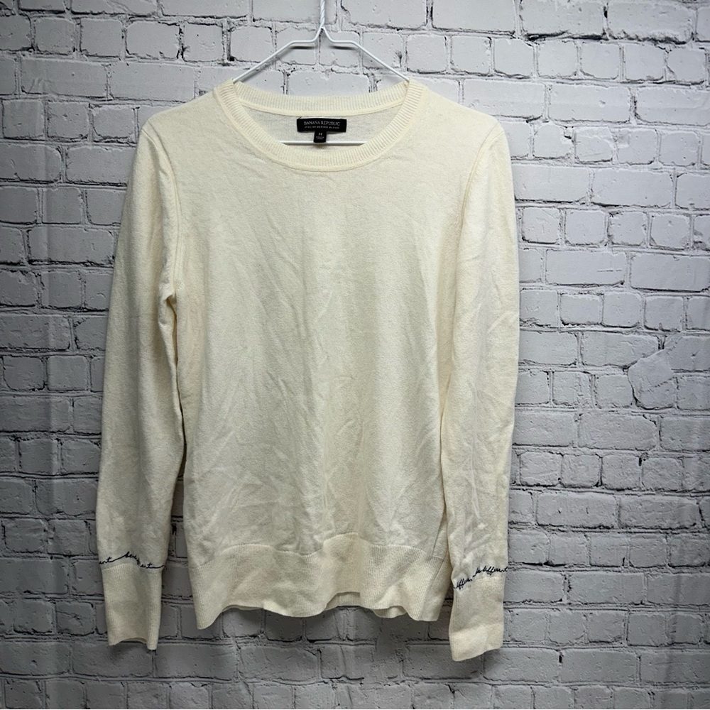 Banana Republic women’s Italian merino blend Off-White Crewneck Sweater Sz M
